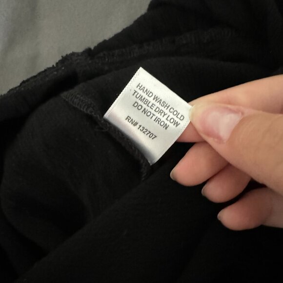 Kendall & Kylie | EUC Black Floral Embroidered Short Sleeve V-Neck Romper Small - Picture 6 of 10